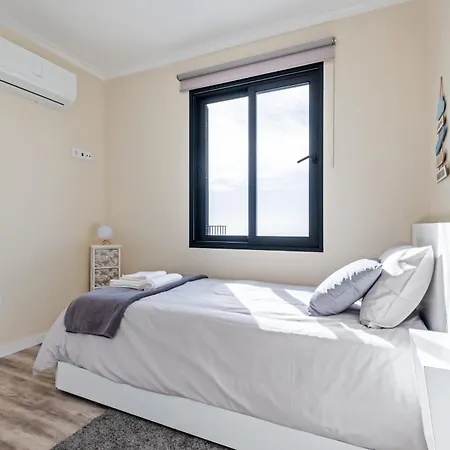 Blue Ocean Ponta do Sol (Madeira)