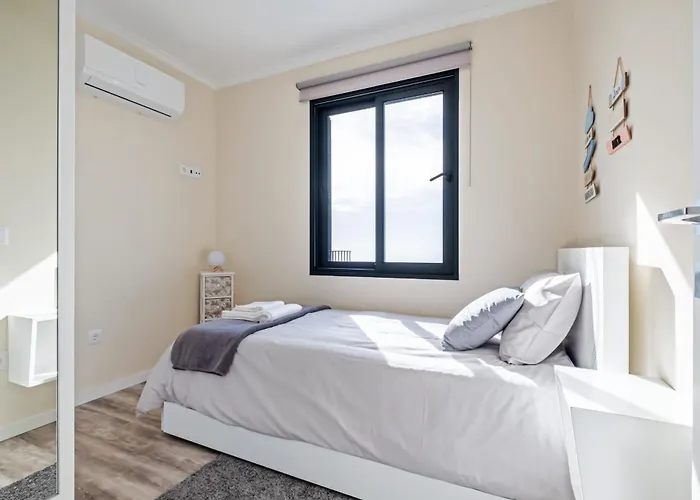 Blue Ocean Ponta do Sol (Madeira)