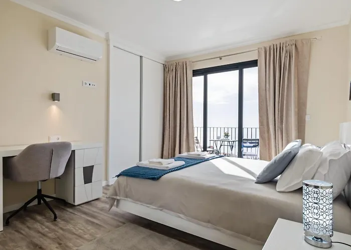 Blue Ocean * Ponta do Sol (Madeira)